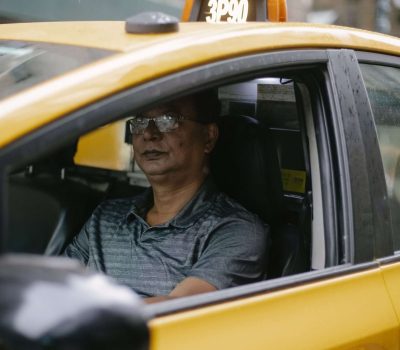 pexels-tim-samuel-5834942